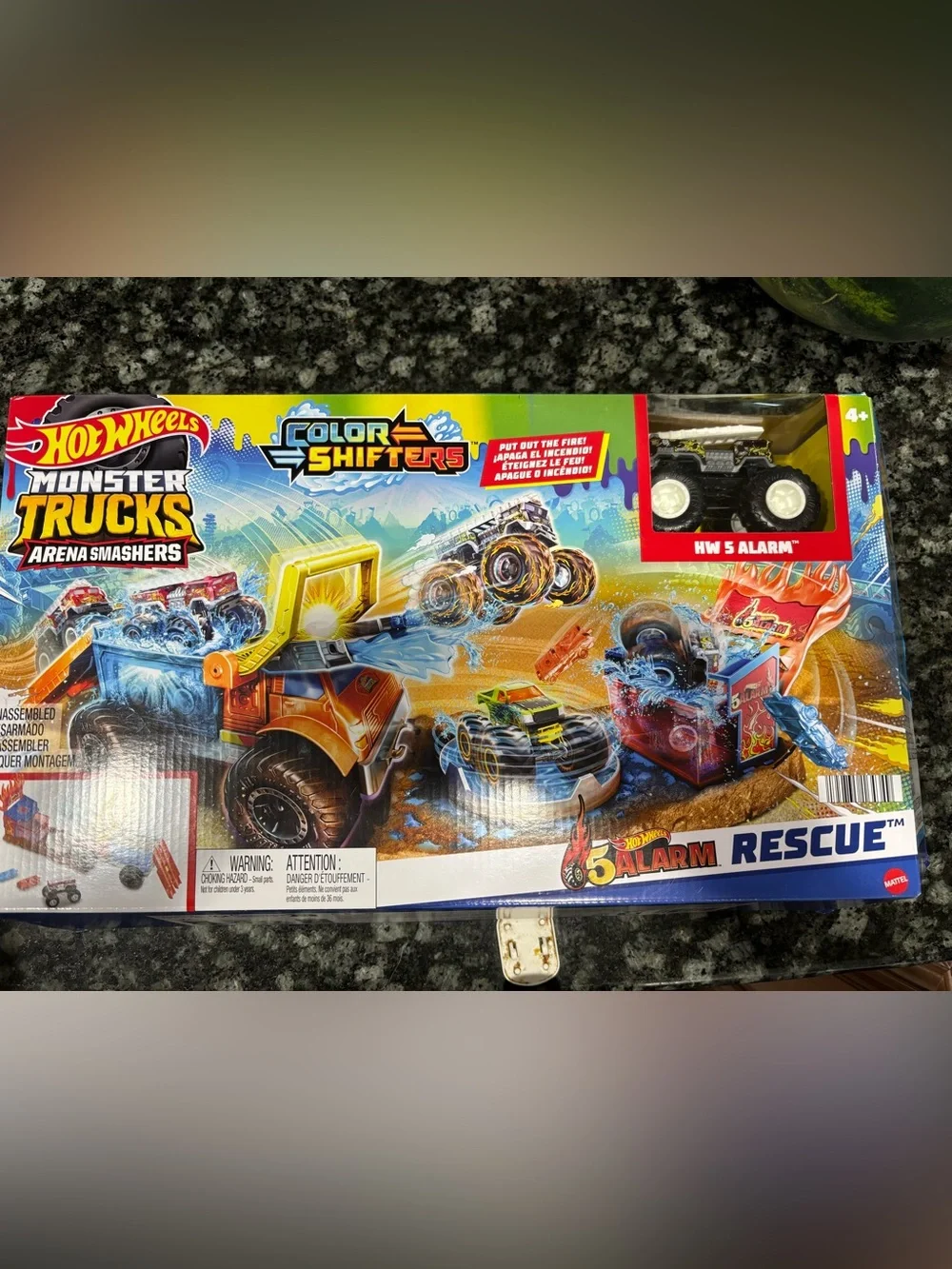 NWT- Hot Wheels Color Shifters 5-Alarm Kids Toy Monster Truck Playset